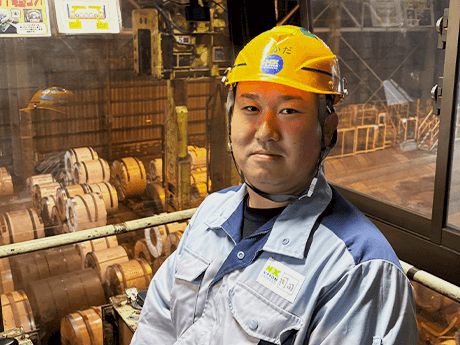 製品輸送（倉庫） 岡田真尚さん